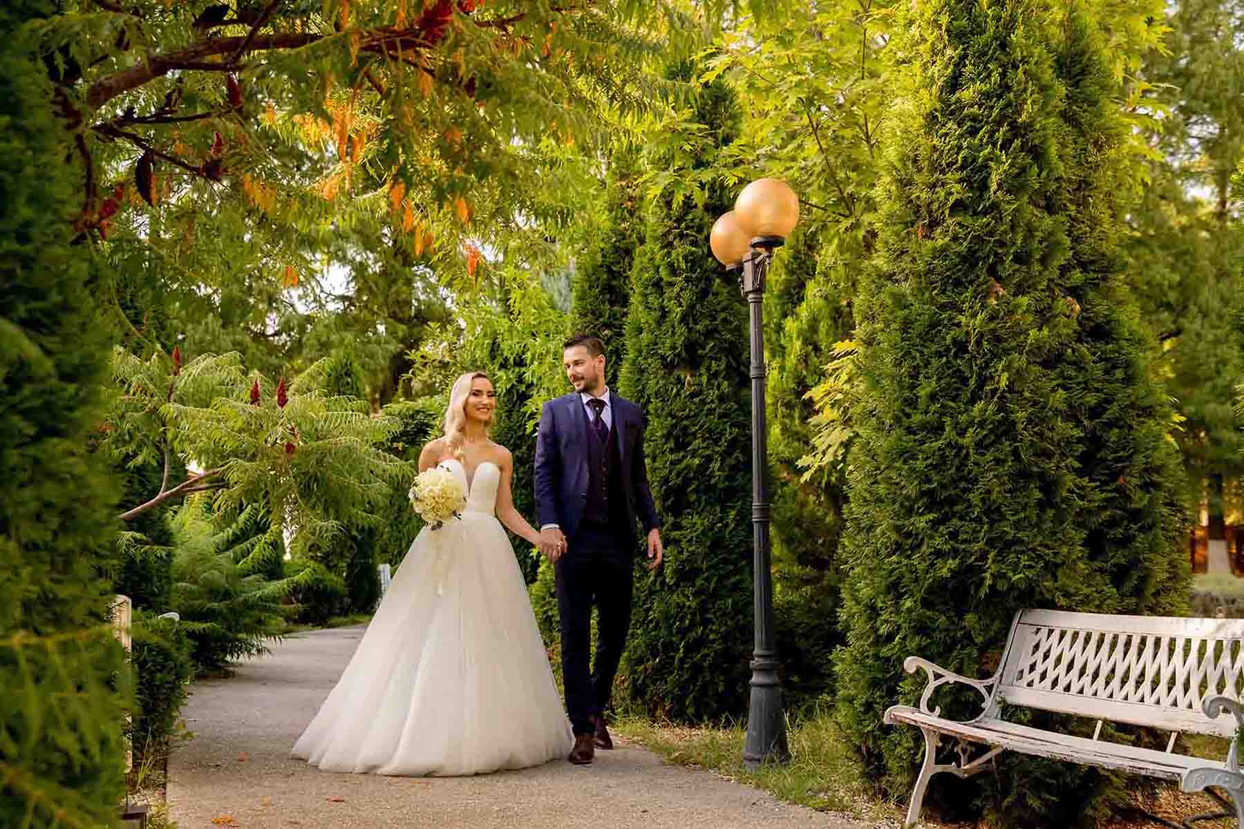 mireasa si mire la sedinta nunta Bucuresti, fotograf profesionist nunta